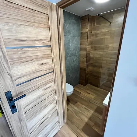 Goscinne Nad Morzem * 莱鲍