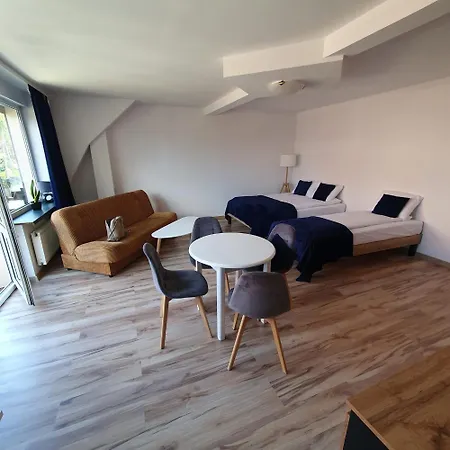 Goscinne Nad Morzem 莱鲍